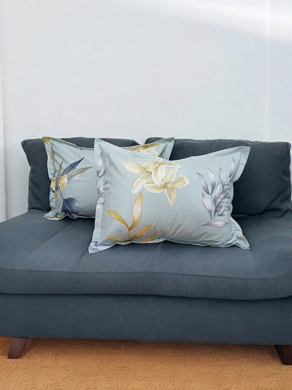 Yostiq jildi 2 dona 1545